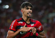 Flamengo oficializa proposta ao West Ham por Lucas Paquetá