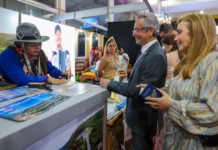 Presidente Fábio Bittencourt visita Feira dos Municípios